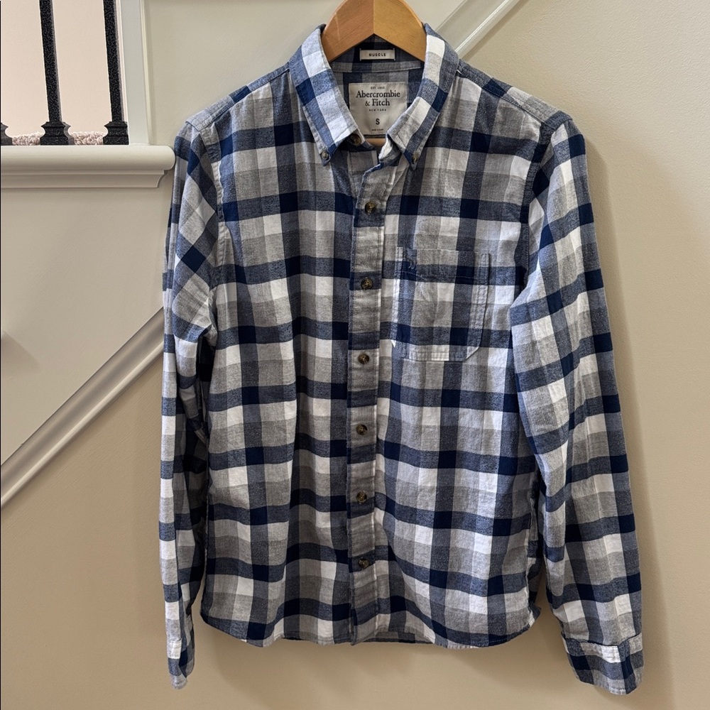 Abercrombie & Fitch Navy and White Checkered Shirt